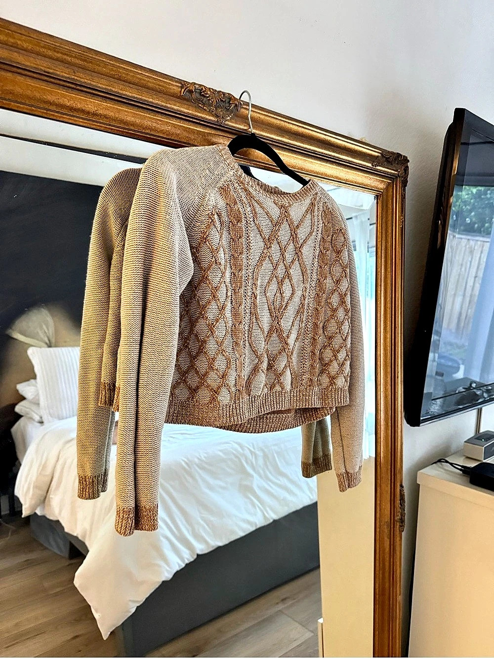 BDG Cable Knit Diamond Pattern Cropped Sweater Size Small